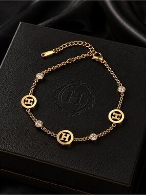 18K Gold Luxury H Chain Bracelet